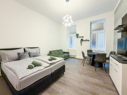 Enjoy Apartments New Apartment amazing location all you need