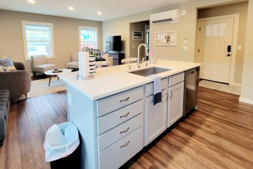 Φωτογραφία από το άλμπουμ του Front Street Suite σε Poulsbo