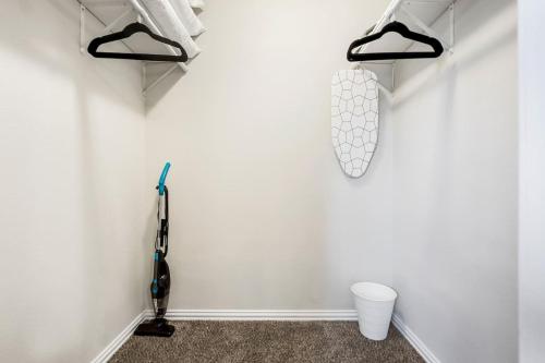 Φωτογραφία από το άλμπουμ του Prime 1BD Close to the Action of AT and T στο Άρλινγκτον