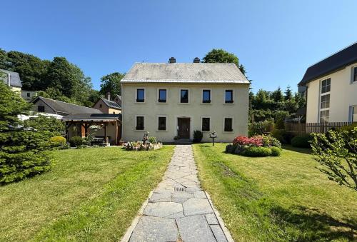 Κήπος έξω από το Ferienwohnungen WeberHaus