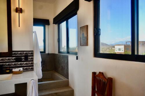 Foto sihtkohas San Carlos asuva majutusasutuse Casa Magica - A Beachfront Oasis galeriist