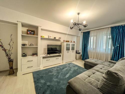 Μια τηλεόραση ή/και κέντρο ψυχαγωγίας στο Apartament central Teatru