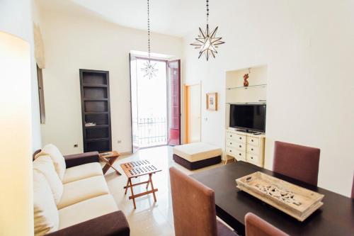 Spacious beautiful apartment - Seville Center
