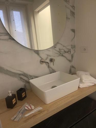 Ένα μπάνιο στο residenza Dum Dum