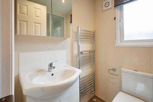 Host & Stay - Tarn Lodge photo 4