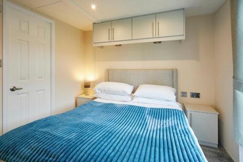 Host & Stay - Tarn Lodge photo 11