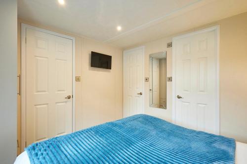 Host & Stay - Tarn Lodge photo 18