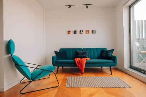 Posezení v ubytování Skyline Penthouse Cluj Cozy & Warm Terasă Panoramică Self Check-in