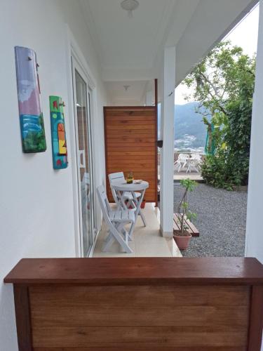 Φυσικό τοπίο κοντά σε αυτό το δωμάτιο σε οικογενειακή κατοικία