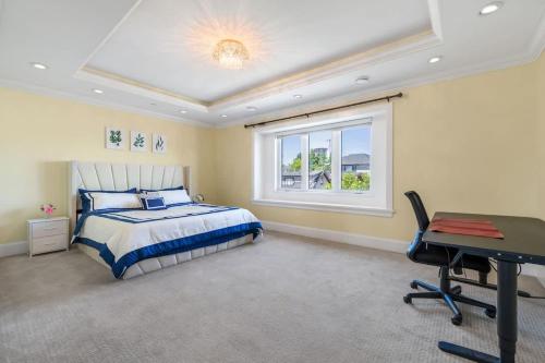 Postel nebo postele na pokoji v ubytování Luxury 4-Bedroom Villa