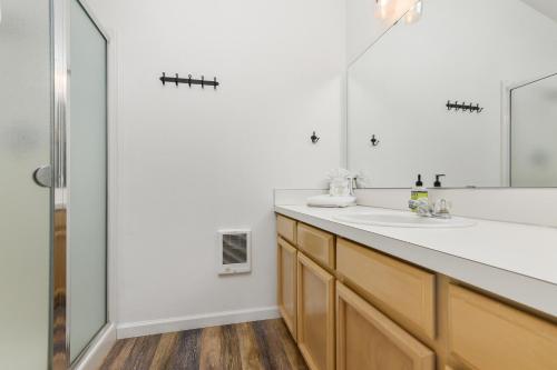 Ένα μπάνιο στο Swell House