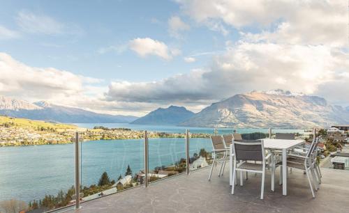 Naturlandskabet i nærheden af villaen