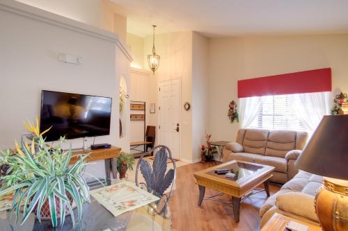 Sunny Villa w/ Lanai: 17 Mi to Disney! photo 14