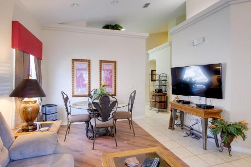 Sunny Villa w/ Lanai: 17 Mi to Disney! photo 15