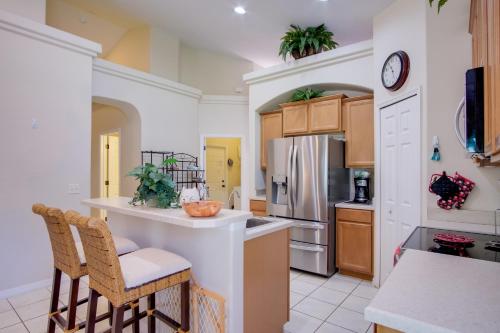 Sunny Villa w/ Lanai: 17 Mi to Disney! photo 18