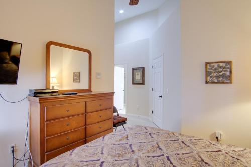 Sunny Villa w/ Lanai: 17 Mi to Disney! photo 23
