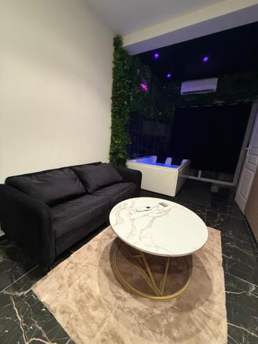 Et opholdsområde på Dream Love Private Jacuzzi & Glamorous Atmosphere