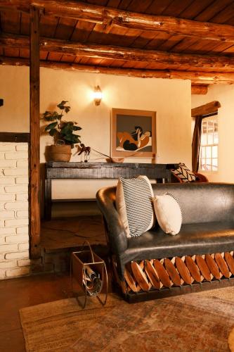 Posezení v ubytování Casita Mistica A Southwest Adobe Field Home