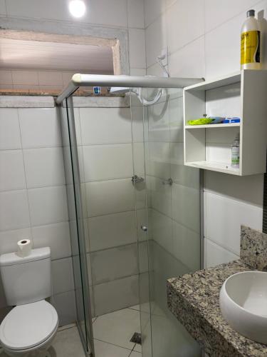Phòng tắm tại Quarto Confortável