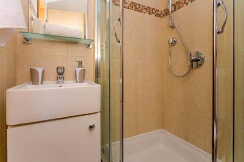 Ένα μπάνιο στο Studio Gata 6033a