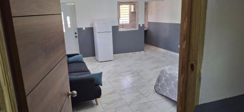 Χώρος καθιστικού στο Ecofriendly Apartment in Gated Residence