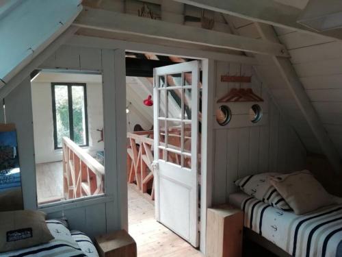 Ένα ή περισσότερα κρεβάτια σε δωμάτιο στο Stay near Pointe du Raz & Beach