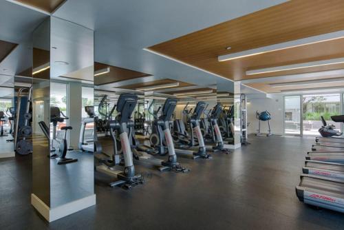 Big 3BD 2BA Apt with Pool and Gym near Venice Beach photo 7