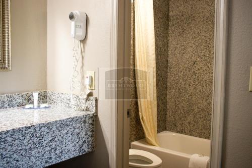 Koupelna v ubytování Brentwood inn & Suites - Lynchburg