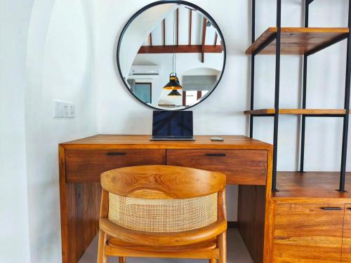 Fotografie z fotogalerie ubytování NEW Mawar Merah Heavenly Studio, Selong Belanak v destinaci Selong Belanak