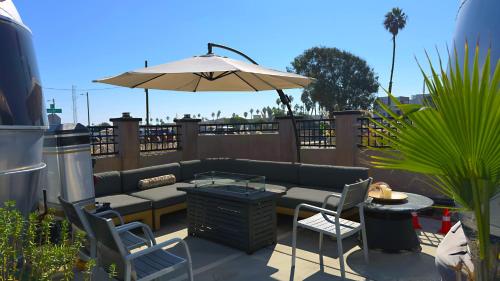 Balkón nebo terasa v ubytování Retro Star-Wagon, Ocean Breez at Studios