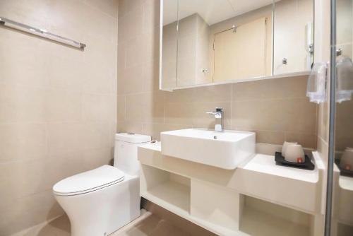 Koupelna v ubytování The Sóng Luxury Apartments - Free Swimming pool, Gym, Sauna