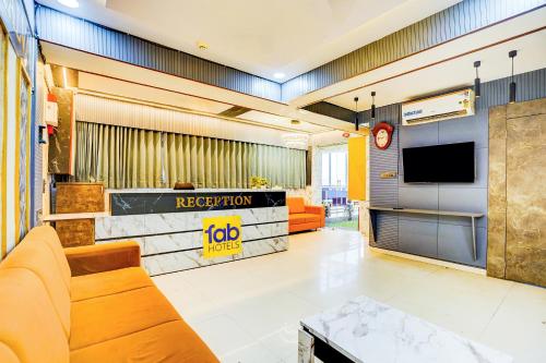 TV a/nebo společenská místnost v ubytování FabHotel Malva