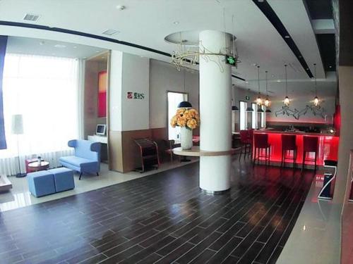 Ruang duduk di Jinjiang Inn Qinhuangdao Changli