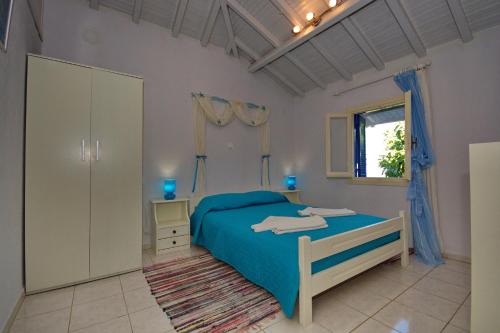 Gallery image of Mourtero House in Kalamakia