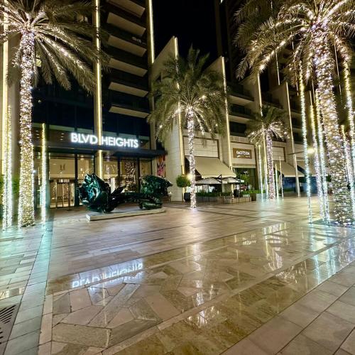 Boulevard Heights Downtown Perfect Location High floor Luxury Apartment!