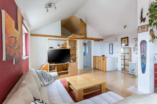 Laura Apartment