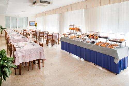 Gallery image of Hotel Curtis Centrale in Alassio