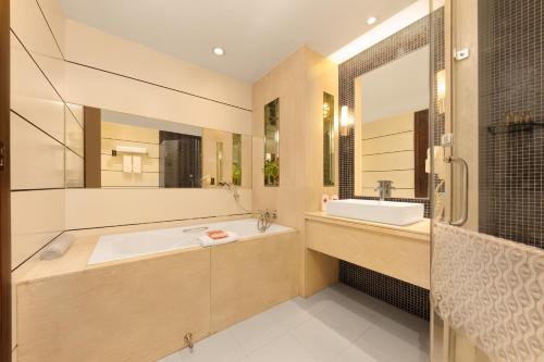 Ένα μπάνιο στο 南山海岸城曼骊酒店