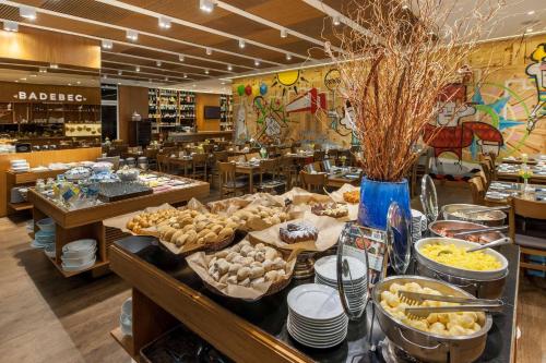 Jídlo v hotelu nebo okolí