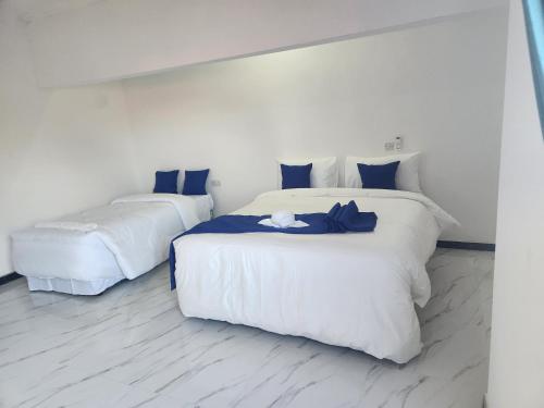 Salama BlueLodge