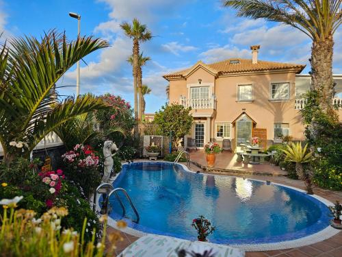 Apartamentos Los Delfines