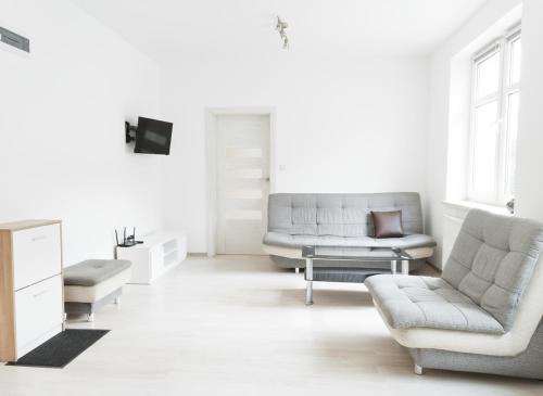 Sunny Stay by Grafit