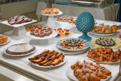 Mad på hotellet eller i nærheden