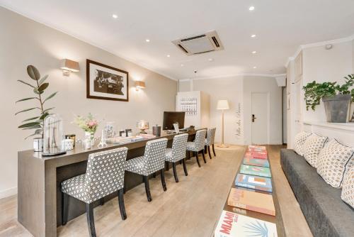 Posezení v ubytování Villa Des Princes