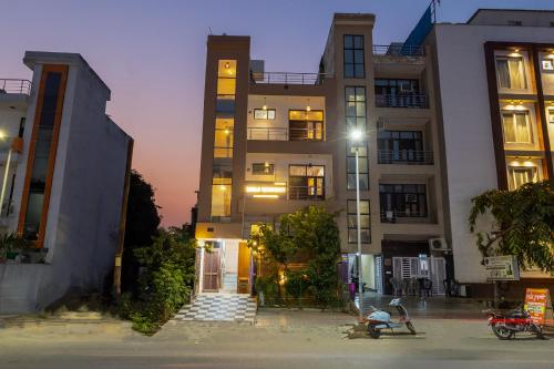Gallery image of Hotel Sarla Residency By Luxury group in Noida