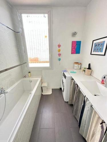 Villa avec Piscine privée climatisation et wifi équipée pour 6 personnes - 6VHIP3