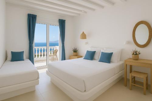 3 Bedroom House - Sleeps 15 - Pool Garden Wifi