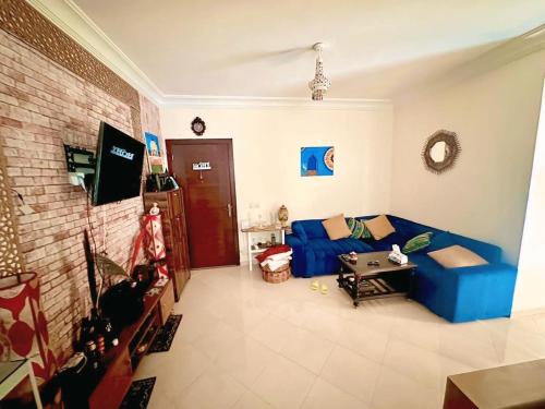 Μια τηλεόραση ή/και κέντρο ψυχαγωγίας στο Nice apartment by the beach