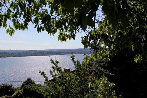 Φυσικό τοπίο κοντά σε αυτή η παραθεριστική κατοικία