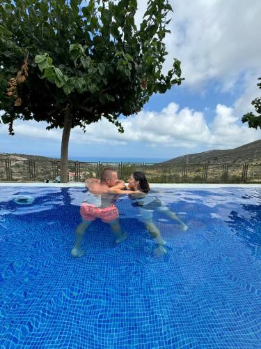 Piscina, Barbacoa, Jardín privado, Adosado familiar 160 m, vistas al mar y montaña, 7 personas, wifi, mascotas